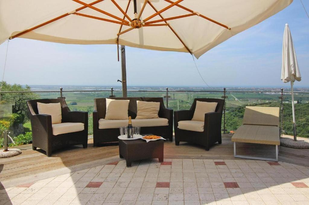 Villa La Pianella มาสซาโรซา ภายนอก รูปภาพ