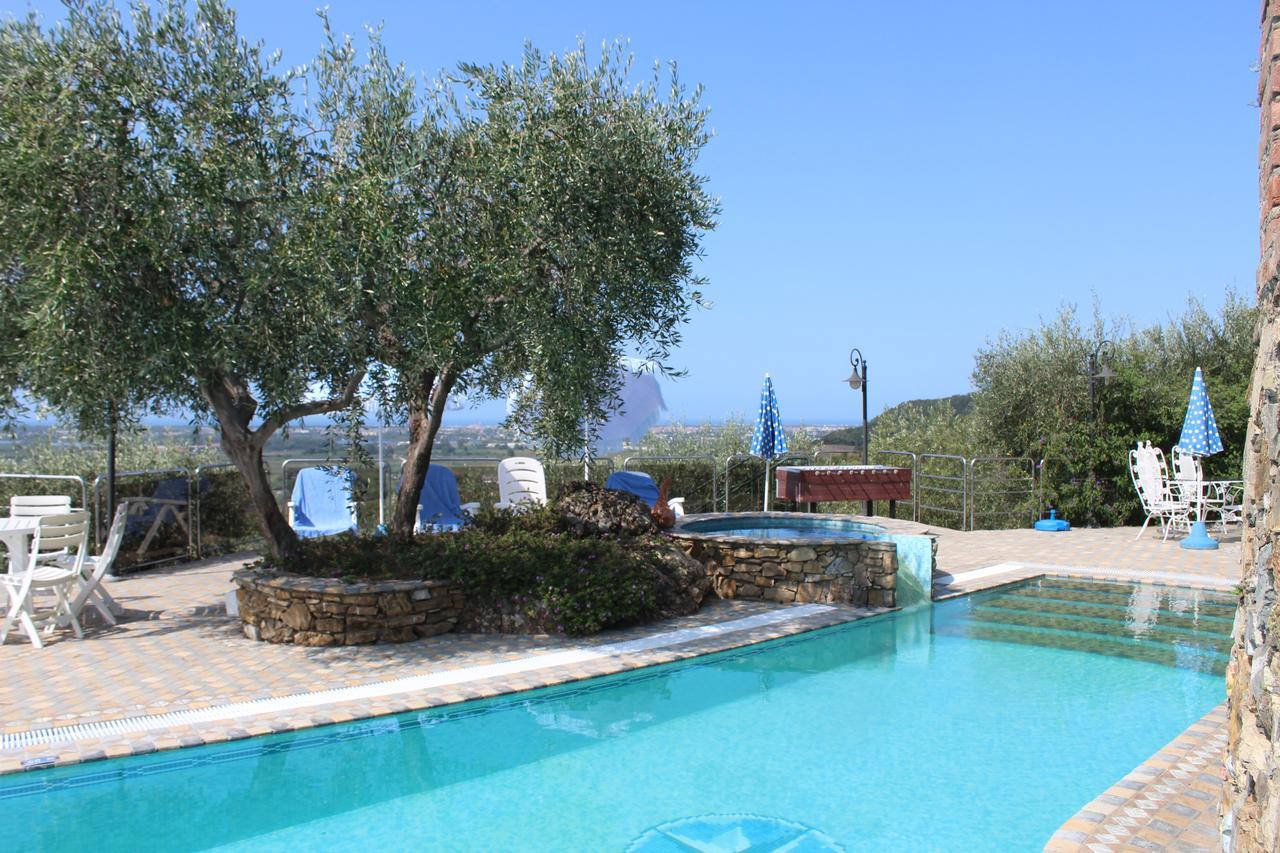 Villa La Pianella มาสซาโรซา ภายนอก รูปภาพ